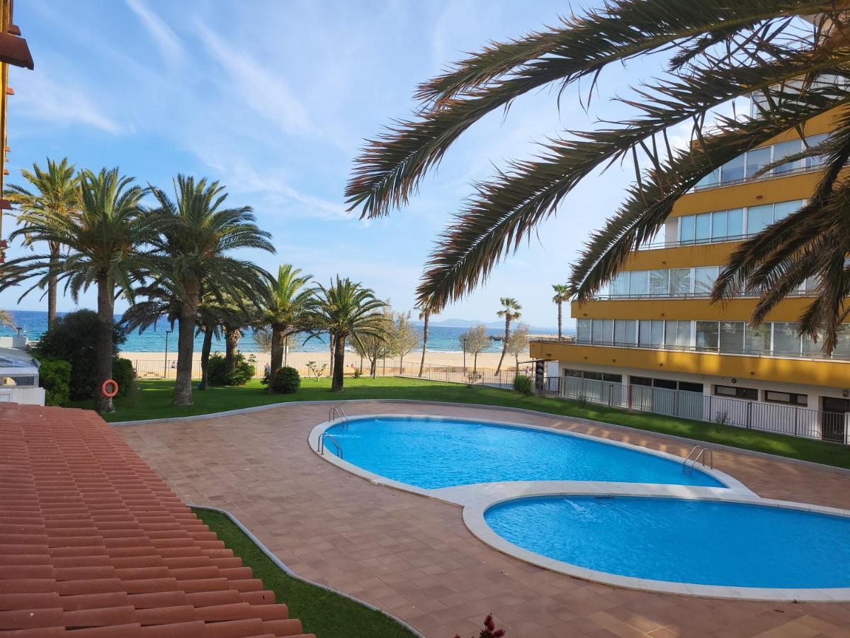 Superbe Apartement En Residence Avec Piscine Roses Zewnętrze zdjęcie