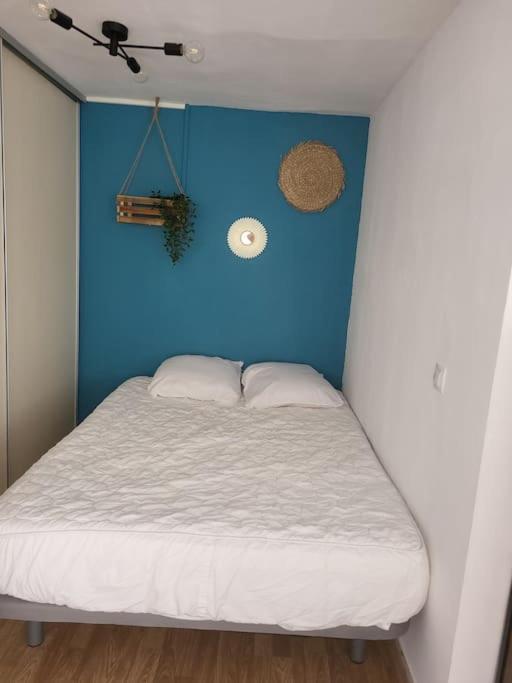 Superbe Apartement En Residence Avec Piscine Roses Zewnętrze zdjęcie